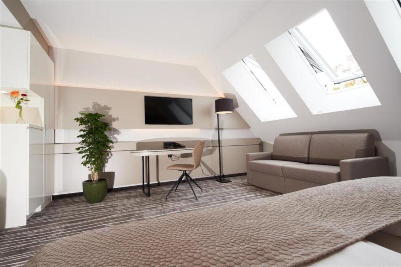 ท็อป บูทิกโฮเทล อัม ชตัทการ์เทิน ไฟร์บวร์ค Hotel ไฟรบวร์กอิมไบรส์เกา ภายนอก รูปภาพ