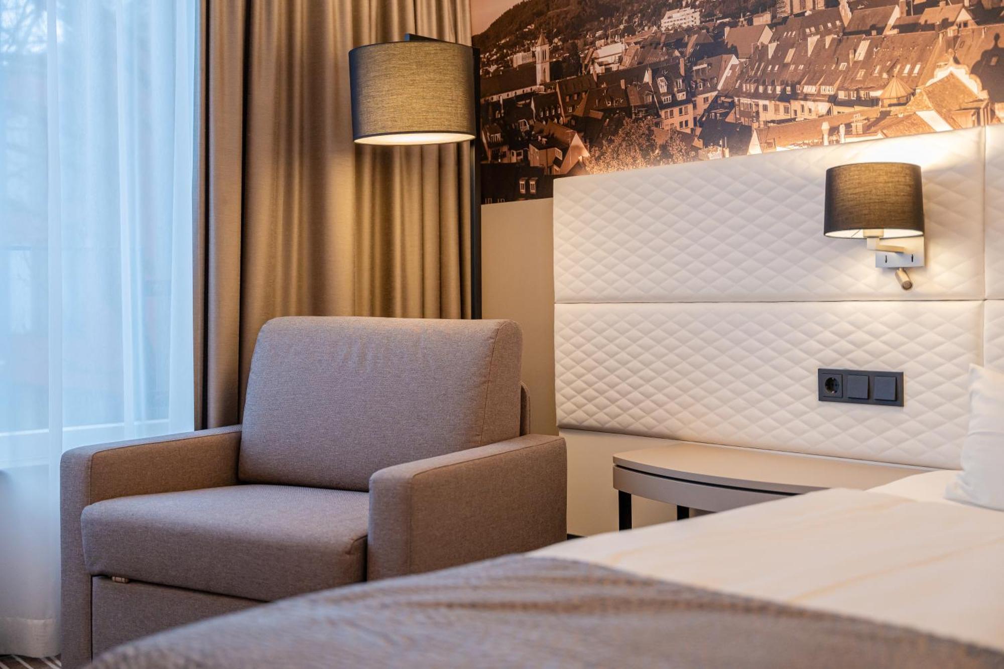 ท็อป บูทิกโฮเทล อัม ชตัทการ์เทิน ไฟร์บวร์ค Hotel ไฟรบวร์กอิมไบรส์เกา ภายนอก รูปภาพ