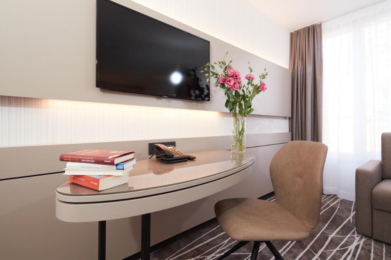 ท็อป บูทิกโฮเทล อัม ชตัทการ์เทิน ไฟร์บวร์ค Hotel ไฟรบวร์กอิมไบรส์เกา ภายนอก รูปภาพ