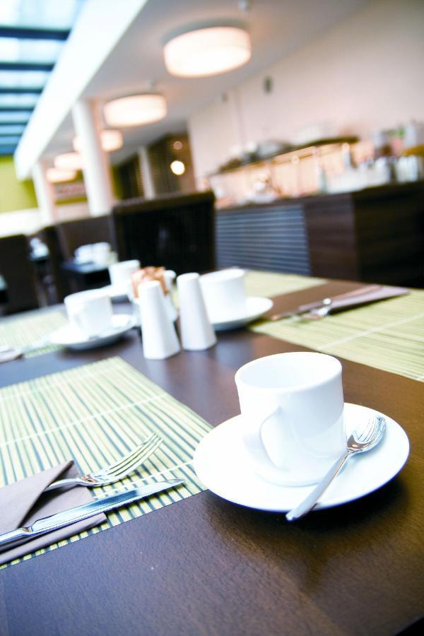 ท็อป บูทิกโฮเทล อัม ชตัทการ์เทิน ไฟร์บวร์ค Hotel ไฟรบวร์กอิมไบรส์เกา ภายนอก รูปภาพ