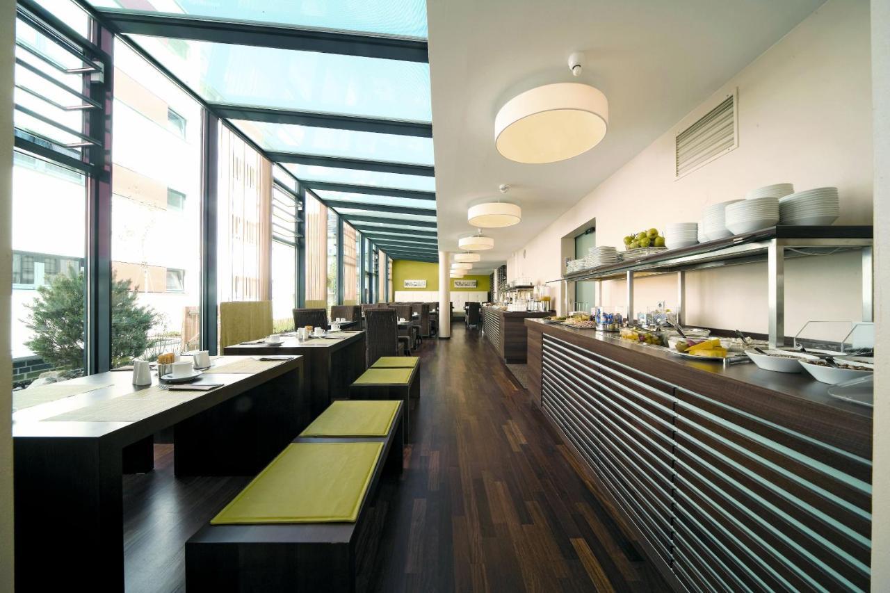 ท็อป บูทิกโฮเทล อัม ชตัทการ์เทิน ไฟร์บวร์ค Hotel ไฟรบวร์กอิมไบรส์เกา ภายนอก รูปภาพ